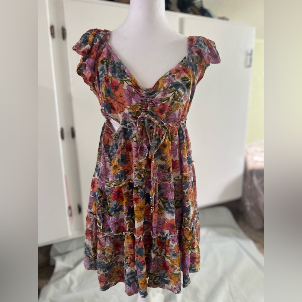 Women’s Floral Ruffle Sleeve Dress